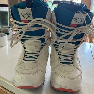 Vans snowboard boots!